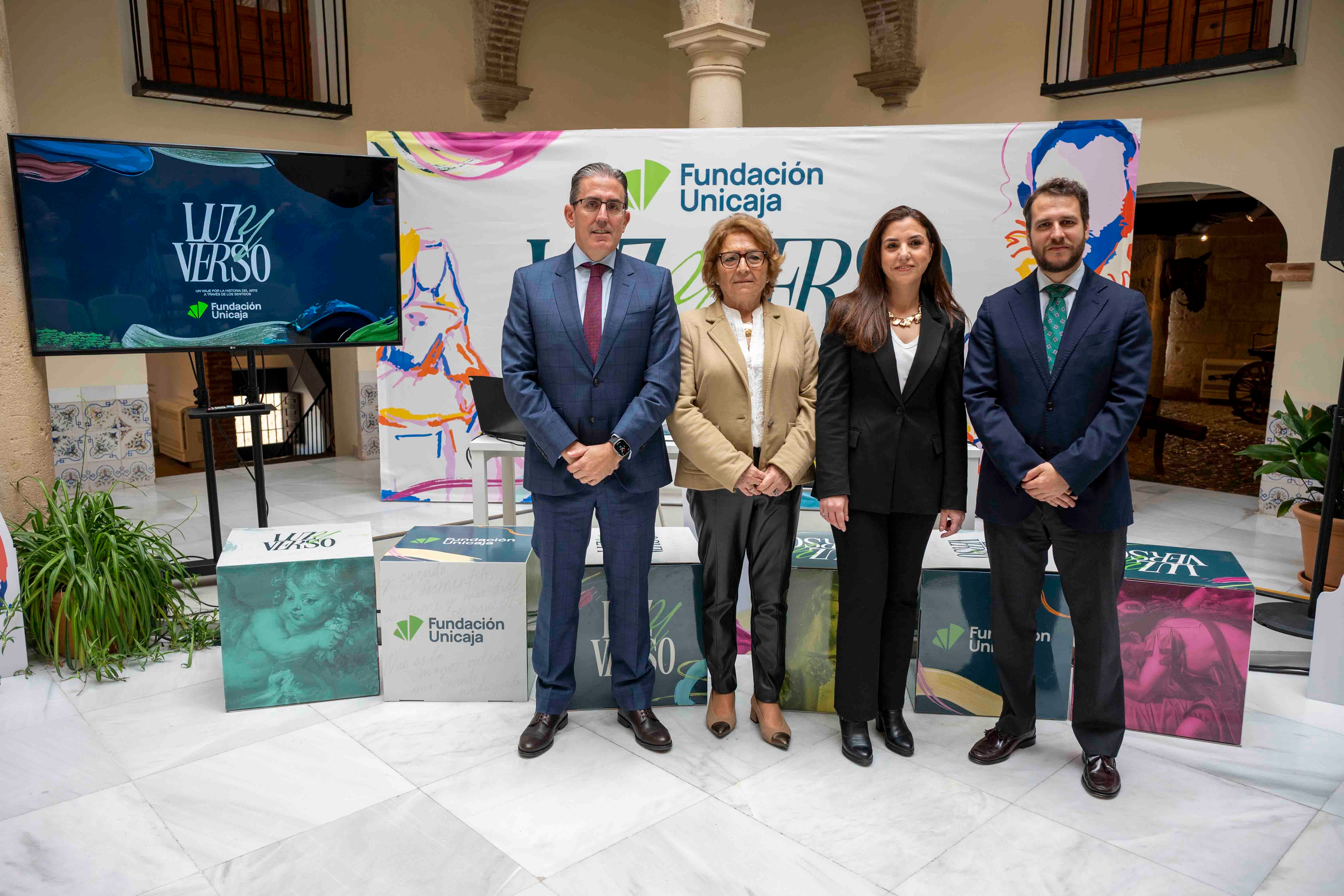 Fundación Unicaja presenta un espectáculo que combina arte, poesía y música en directo en un gran domo geodésico Fundación Unicaja presenta un espectáculo que combina arte, poesía y música en directo en un gran domo geodésico