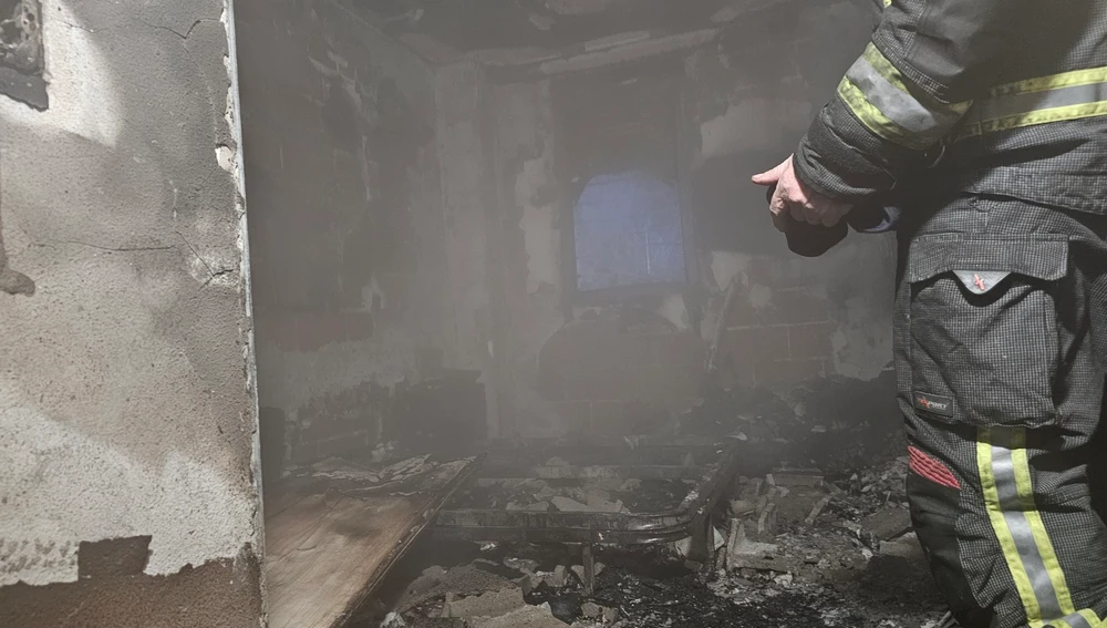 Imágenes del incendio en un bloque de viviendas de Manzanares Imágenes del incendio en un bloque de viviendas de Manzanares