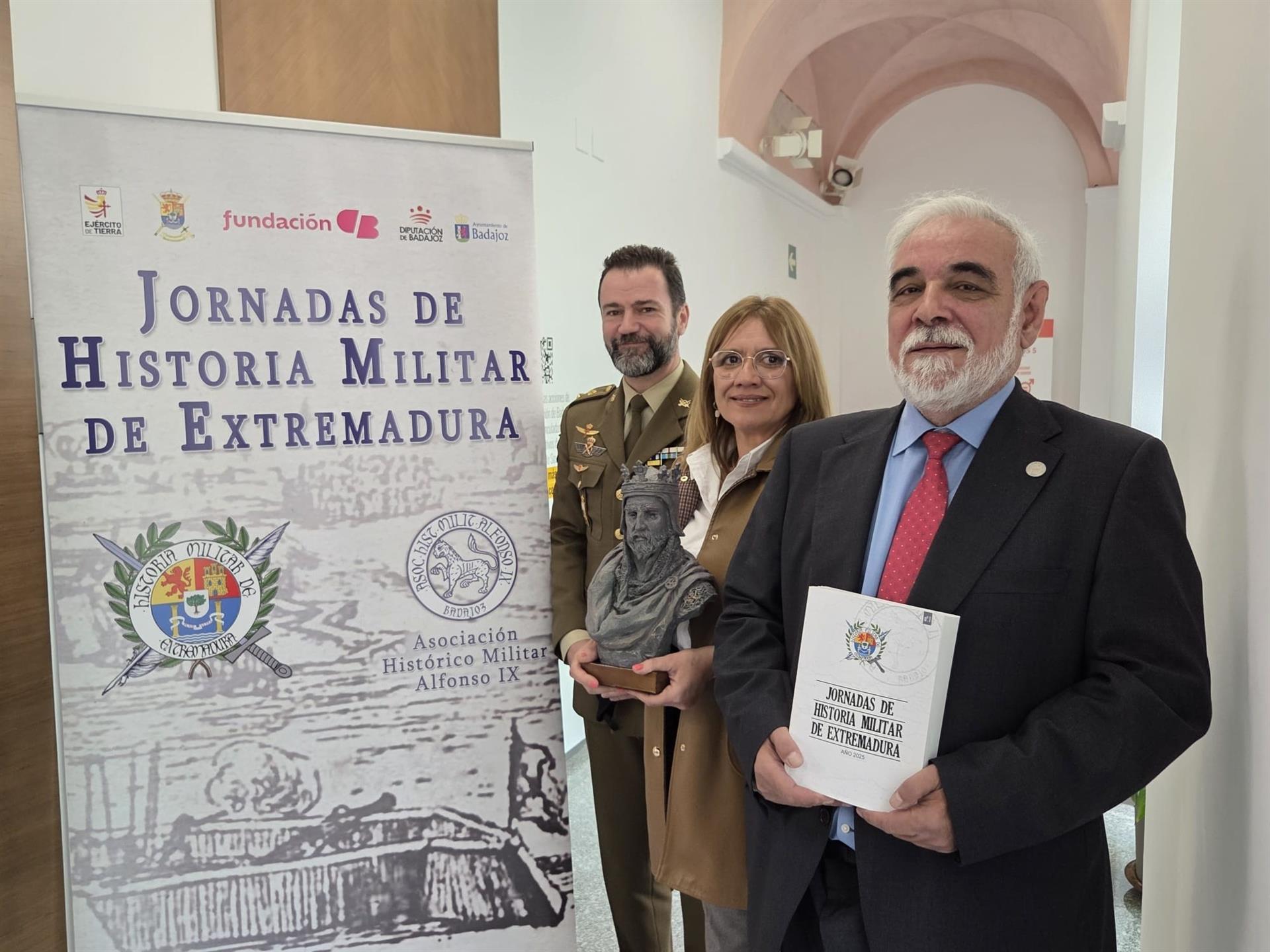Ocho trabajos de investigación optan a los premios de las Jornadas de Historia Militar de Extremadura Ocho trabajos de investigación optan a los premios de las Jornadas de Historia Militar de Extremadura