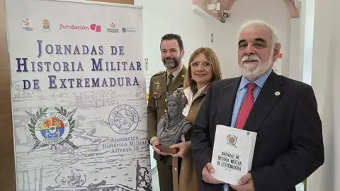 Ocho trabajos de investigación optan a los premios de las Jornadas de Historia Militar de Extremadura Ocho trabajos de investigación optan a los premios de las Jornadas de Historia Militar de Extremadura