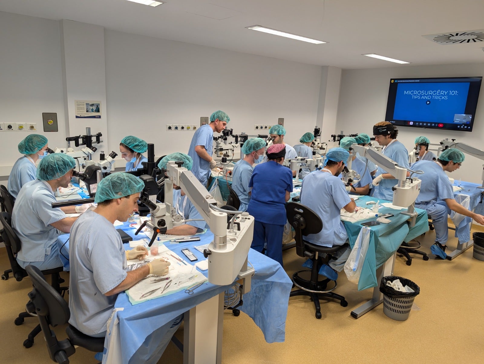 El curso Micro y Mano arranca en Zaragoza con 60 expertos El curso Micro y Mano arranca en Zaragoza con 60 expertos