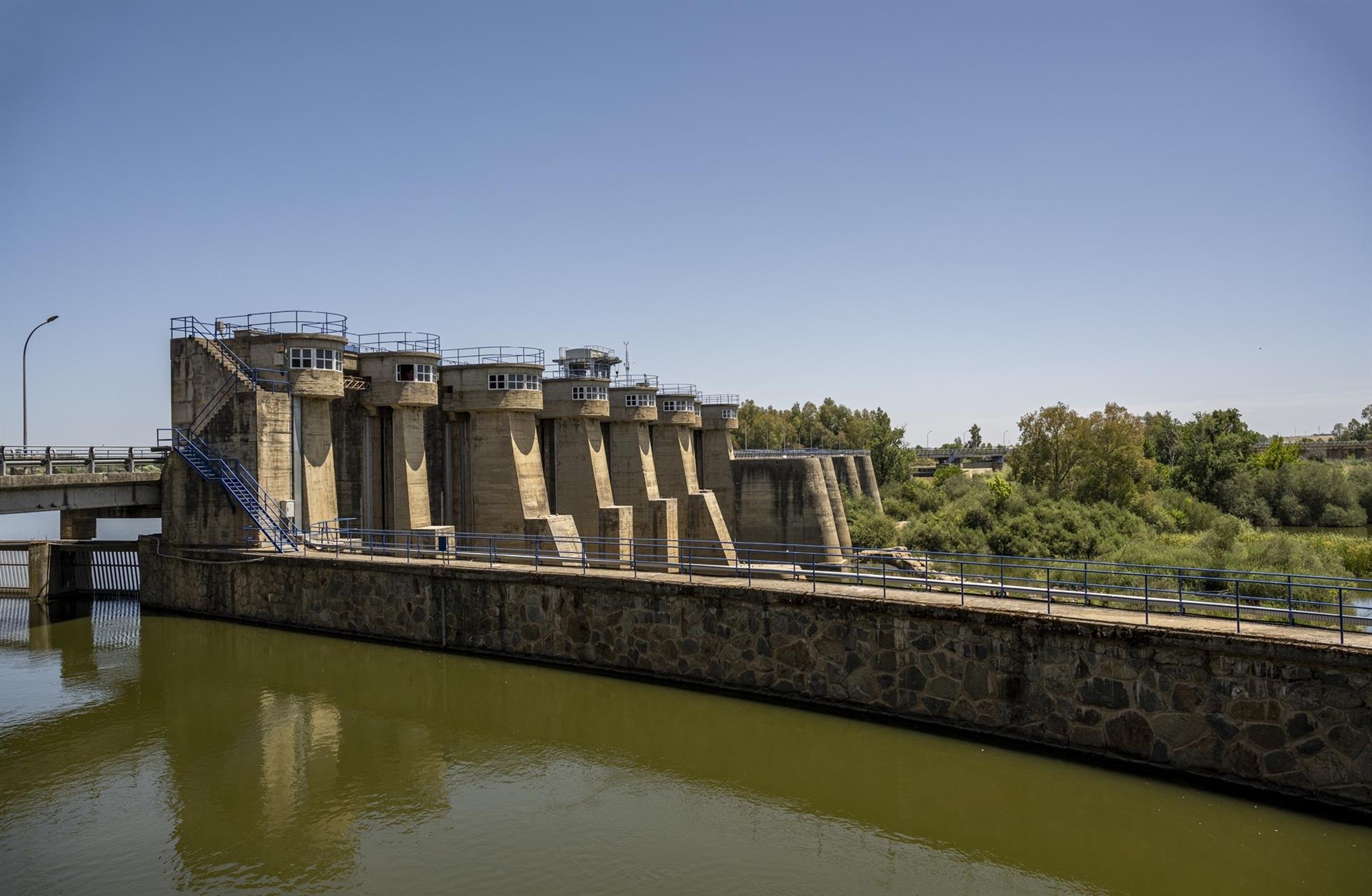 El embalse de Montijo reducirá temporalmente su nivel para someterse a tareas de mantenimiento El embalse de Montijo reducirá temporalmente su nivel para someterse a tareas de mantenimiento