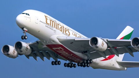 Avi&oacute;n Emirates
