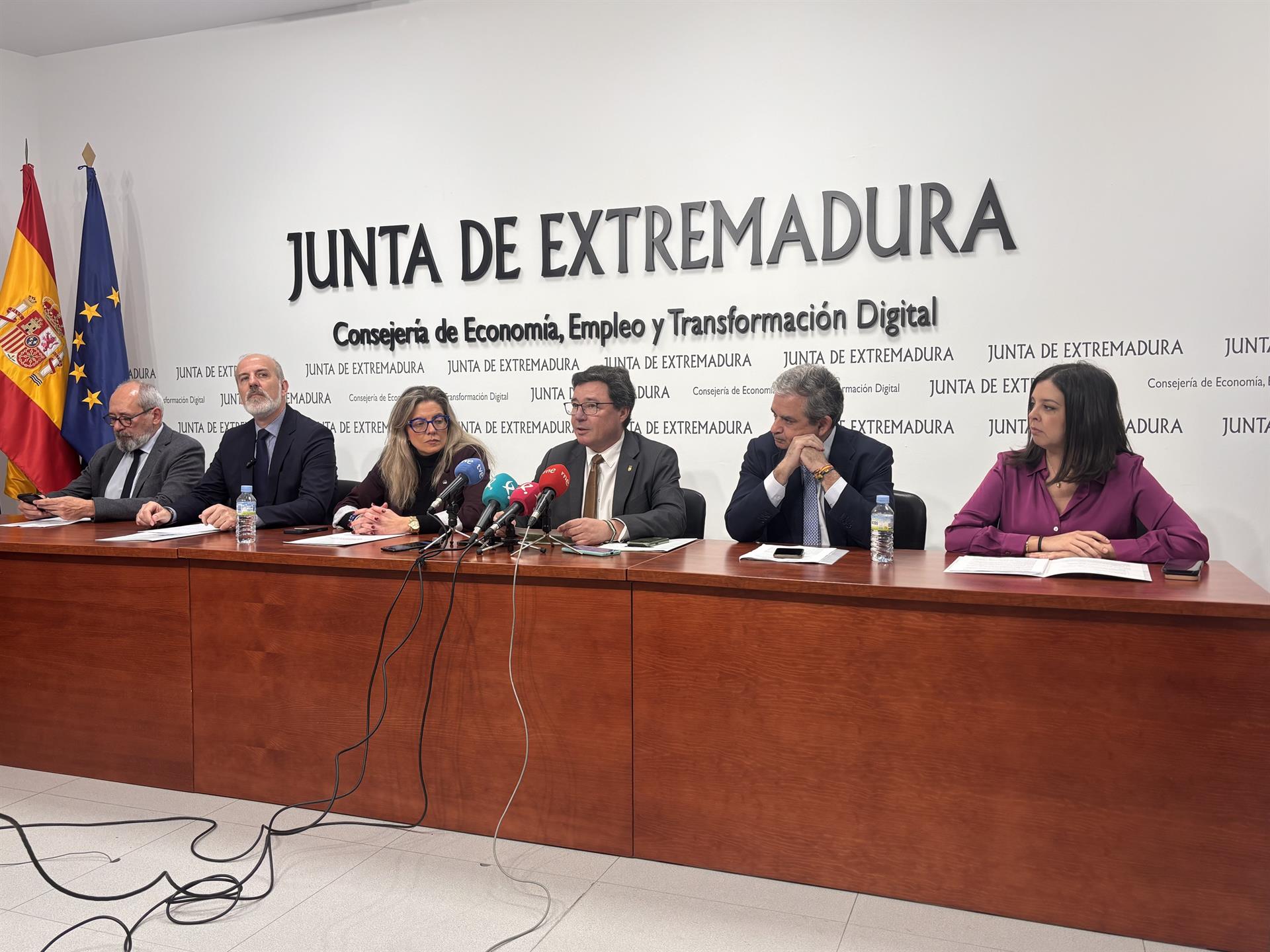 El programa Tandempresa promociona la FP Dual en empresas para facilitar la cobertura de los perfiles profesionales que necesiten El programa Tandempresa promociona la FP Dual en empresas para facilitar la cobertura de los perfiles profesionales que necesiten