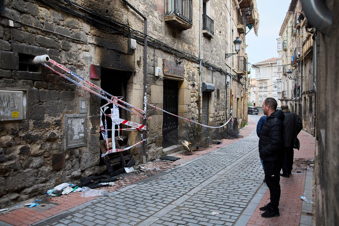 Un detenido por el incendio provocado con tres mujeres muertas en Miranda de Ebro, que se investiga como violencia machista Un detenido por el incendio provocado con tres mujeres muertas en Miranda de Ebro, que se investiga como violencia machista