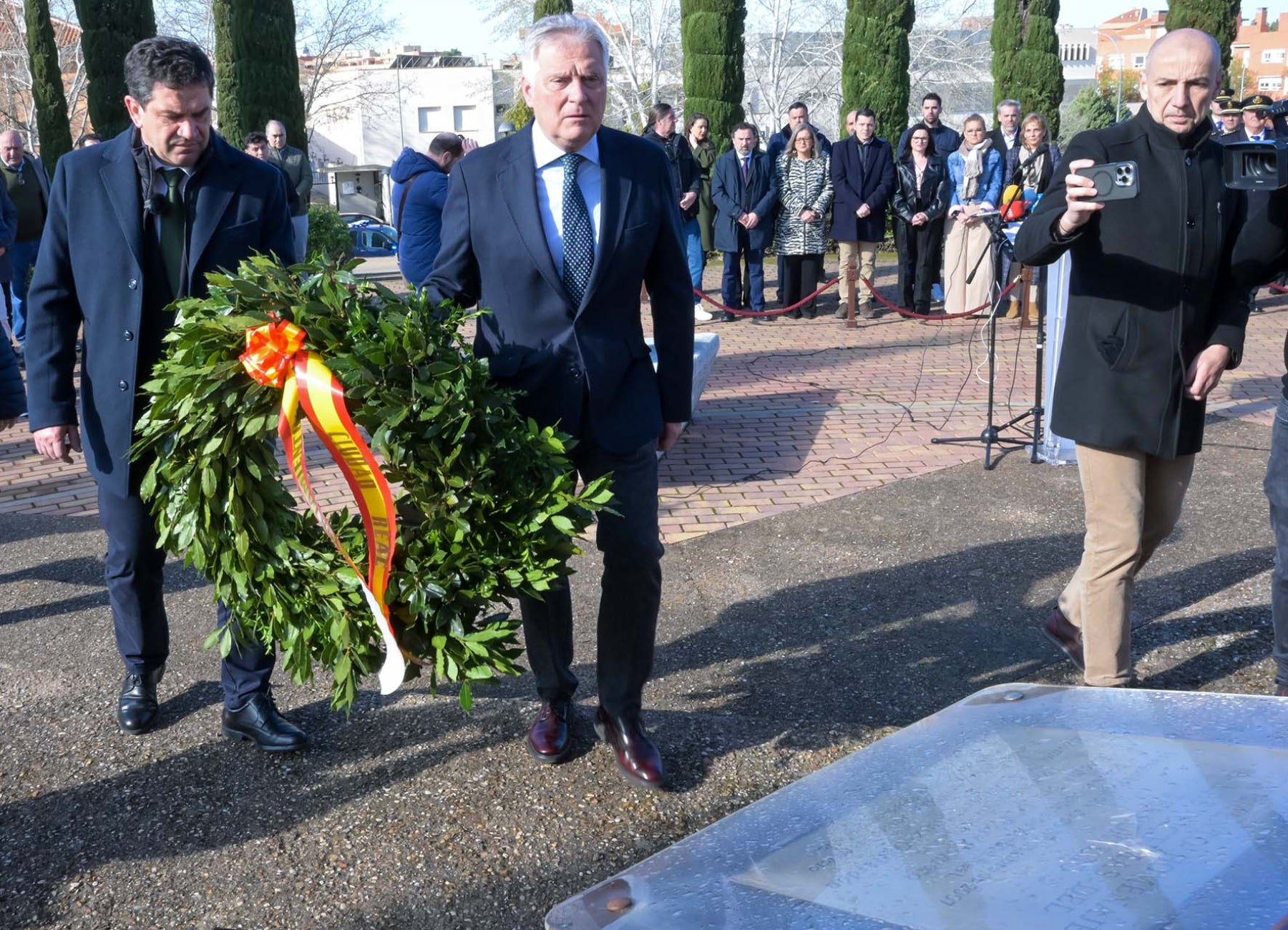 Ciudad Real expresa el “reconocimiento, amor y afecto a las víctimas de todos los atentados” en el aniversario del 11M Ciudad Real expresa el “reconocimiento, amor y afecto a las víctimas de todos los atentados” en el aniversario del 11M