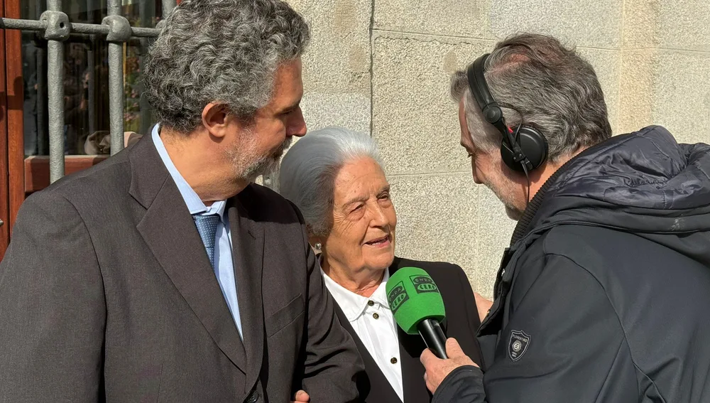 Angelines del Pozo, hermana de Raúl del Pozo Angelines del Pozo, hermana de Raúl del Pozo