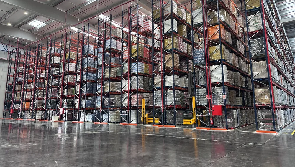 Interior de la plataforma logística de Hiperber e Novelda. Interior de la plataforma logística de Hiperber e Novelda.