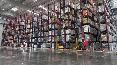 Interior de la plataforma logística de Hiperber e Novelda. Interior de la plataforma logística de Hiperber e Novelda.