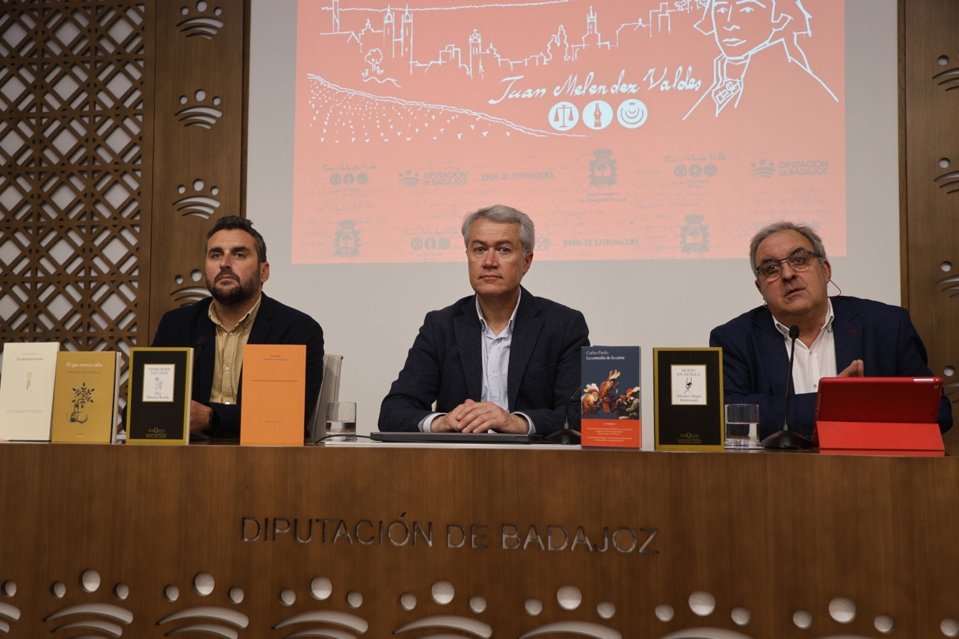 Seleccionados los seis finalistas del V Premio Nacional de Poesía 'Meléndez Valdés' Seleccionados los seis finalistas del V Premio Nacional de Poesía 'Meléndez Valdés'