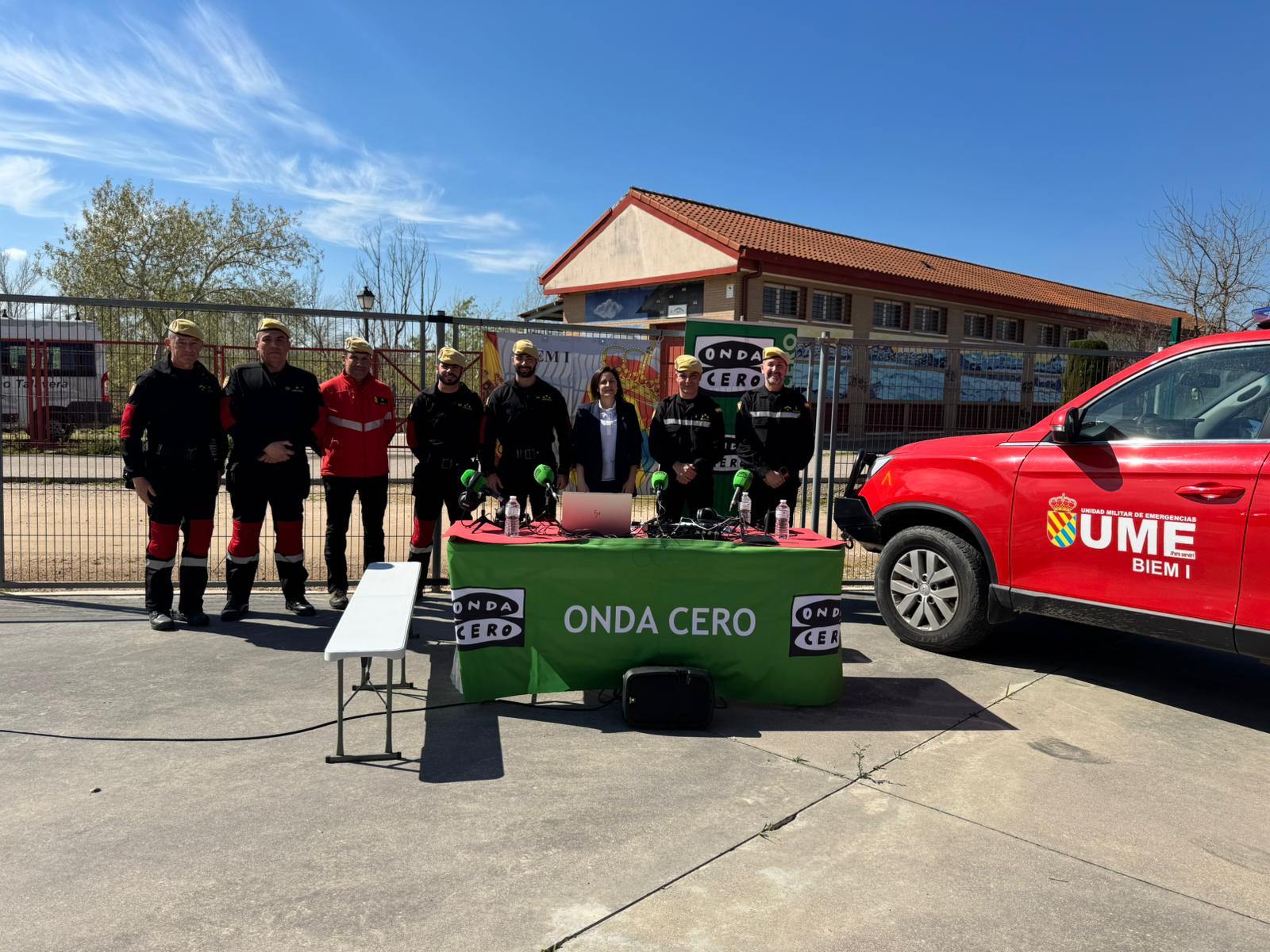 Conocemos la labor de la UME en 'Más de Uno Talavera' Conocemos la labor de la UME en 'Más de Uno Talavera'