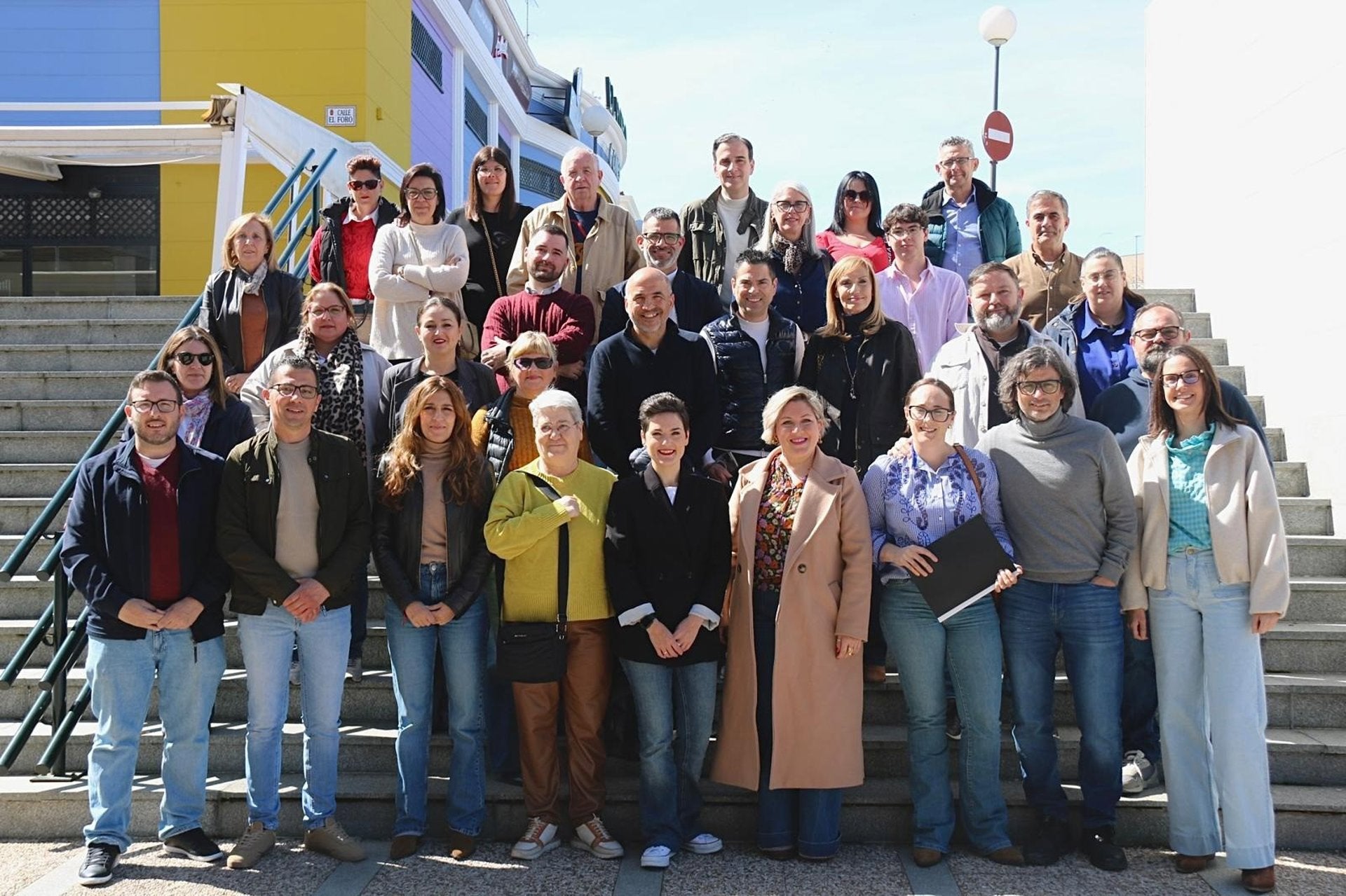 Soraya Vega registra su precandidatura a liderar el PSOE extremeño para "relanzar" el partido y a la comunidad Soraya Vega registra su precandidatura a liderar el PSOE extremeño para "relanzar" el partido y a la comunidad