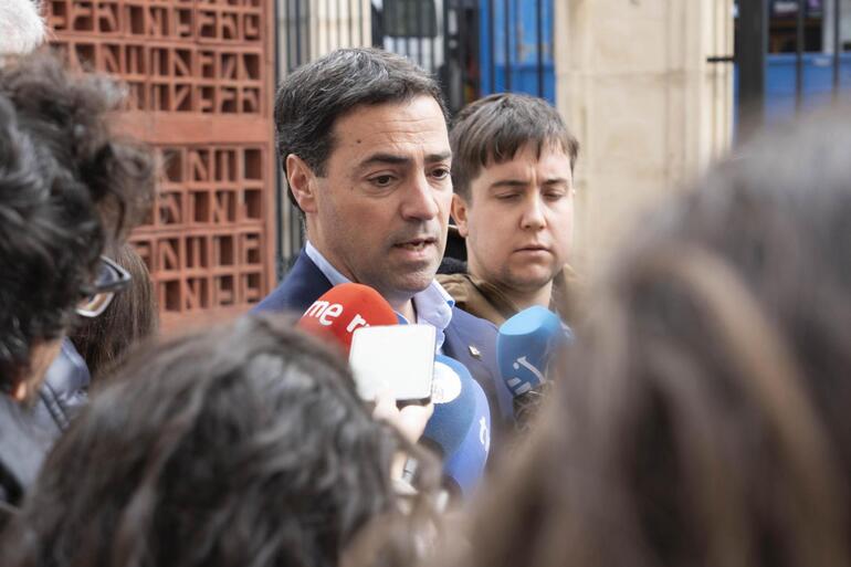 Pradales pide a Sánchez una decena de medidas para paliar el impacto de la guerra Pradales pide a Sánchez una decena de medidas para paliar el impacto de la guerra