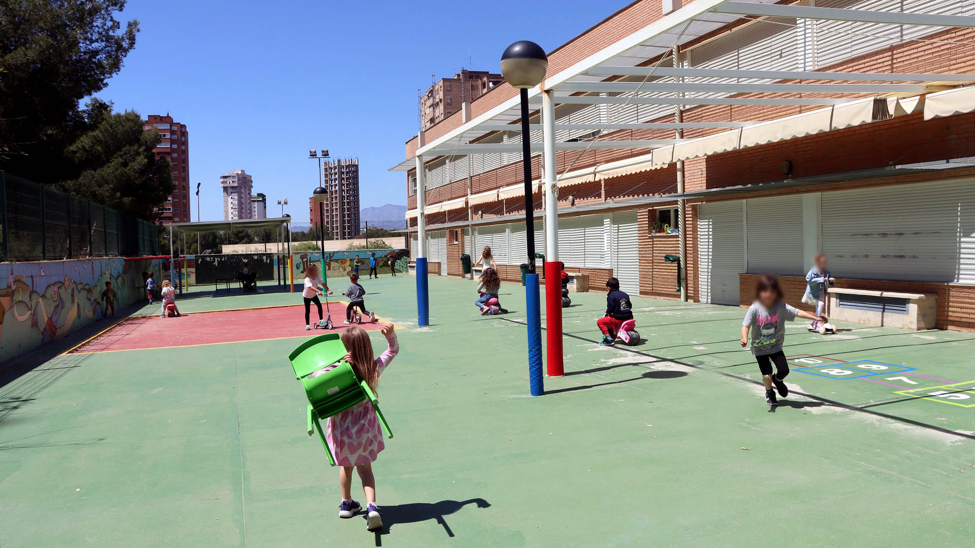 Benidorm destina 155.000 euros para impulsar acciones sociales, educativas y de mantenimiento en los centros educativos Benidorm destina 155.000 euros para impulsar acciones sociales, educativas y de mantenimiento en los centros educativos