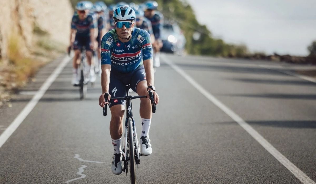 Mikel Landa: "El objetivo es hacer una buena general en el Giro e ir a por etapas en el Tour de Francia" Mikel Landa: "El objetivo es hacer una buena general en el Giro e ir a por etapas en el Tour de Francia"