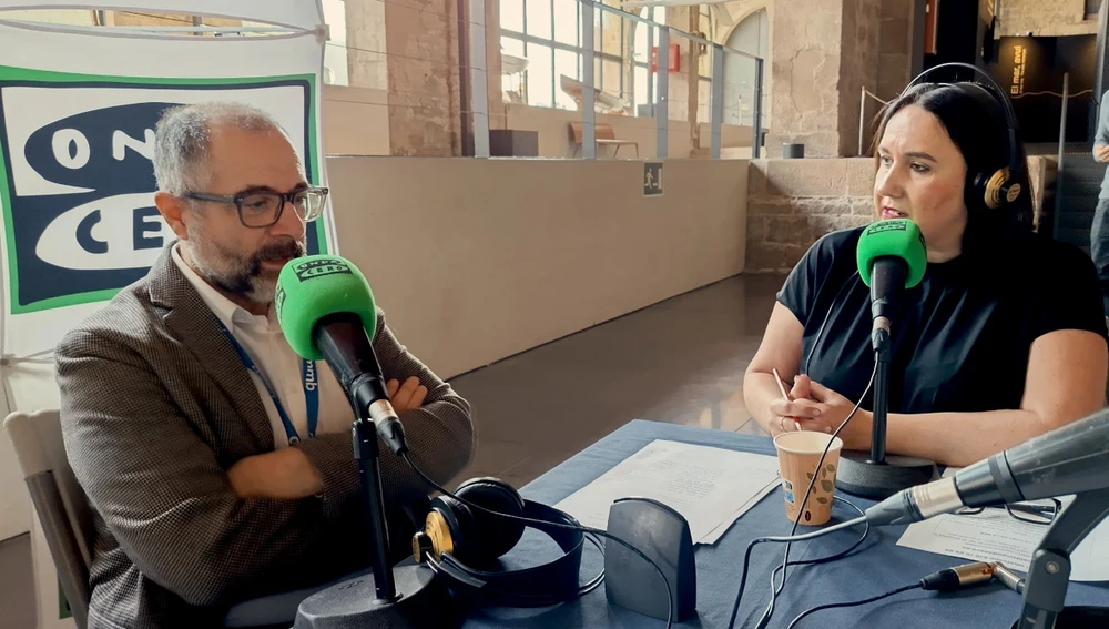 Miriam Franch i Enric García Domingo en un moment del programa especial al Museu Marítim de Barcelona Miriam Franch i Enric García Domingo en un moment del programa especial al Museu Marítim de Barcelona