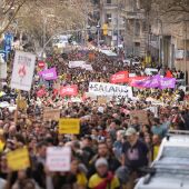 La manifestació a Barcelona de la vaga de l'11 de febrer
