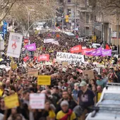 La manifestació a Barcelona de la vaga de l'11 de febrer La manifestació a Barcelona de la vaga de l'11 de febrer