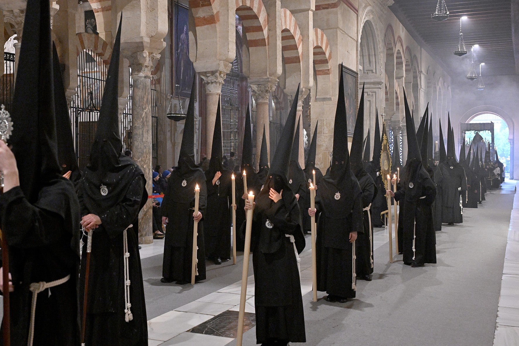 El Cabildo Catedral se suma a la iniciativa del “Tramo Azul” para acercar la Semana Santa de Córdoba a personas con autismo El Cabildo Catedral se suma a la iniciativa del “Tramo Azul” para acercar la Semana Santa de Córdoba a personas con autismo