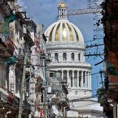  Fotografía que muestra balcones junto al Capitolio este jueves, en La Habana (Cuba). 