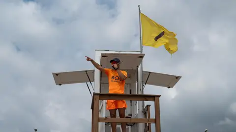 Almassora refuerza la vigilancia en sus playas con la licitación del servicio de socorrismo Almassora refuerza la vigilancia en sus playas con la licitación del servicio de socorrismo