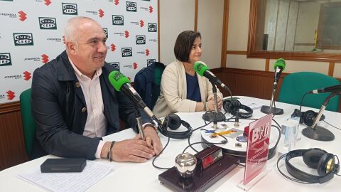 Emilio Cepeda y Lola Ruiz de la Hermosa durante la entrevista