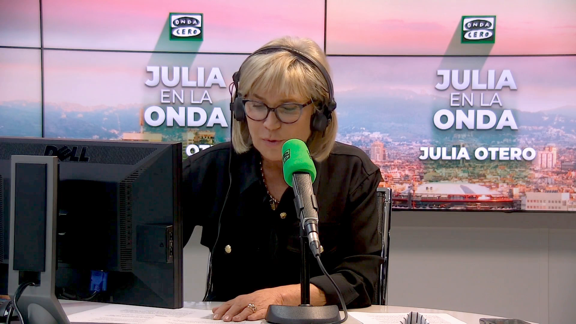 "Moral podrida": la crítica de Julia Otero a esas "almas patrióticas" que aprovechan la guerra para "hacer caja" "Moral podrida": la crítica de Julia Otero a esas "almas patrióticas" que aprovechan la guerra para "hacer caja"
