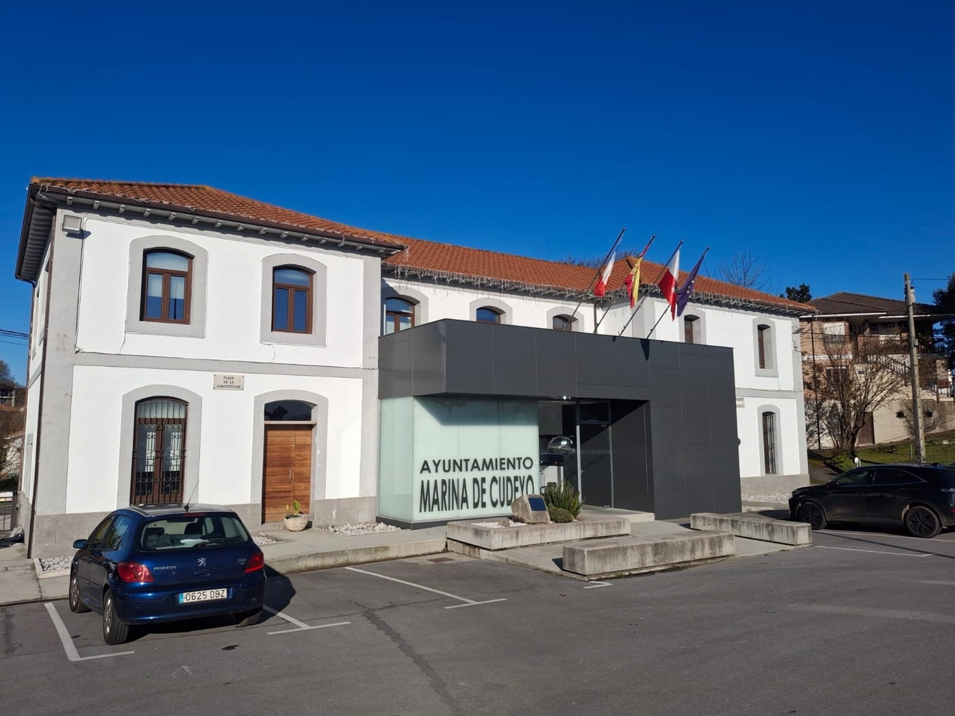 Marina de Cudeyo guarda un minuto de silencio por el presunto asesinato machista de Pedreña Marina de Cudeyo guarda un minuto de silencio por el presunto asesinato machista de Pedreña