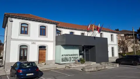 Marina de Cudeyo guarda un minuto de silencio por el presunto asesinato machista de Pedreña Marina de Cudeyo guarda un minuto de silencio por el presunto asesinato machista de Pedreña