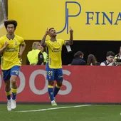 Jonathan Viera celebra un gol Jonathan Viera celebra un gol