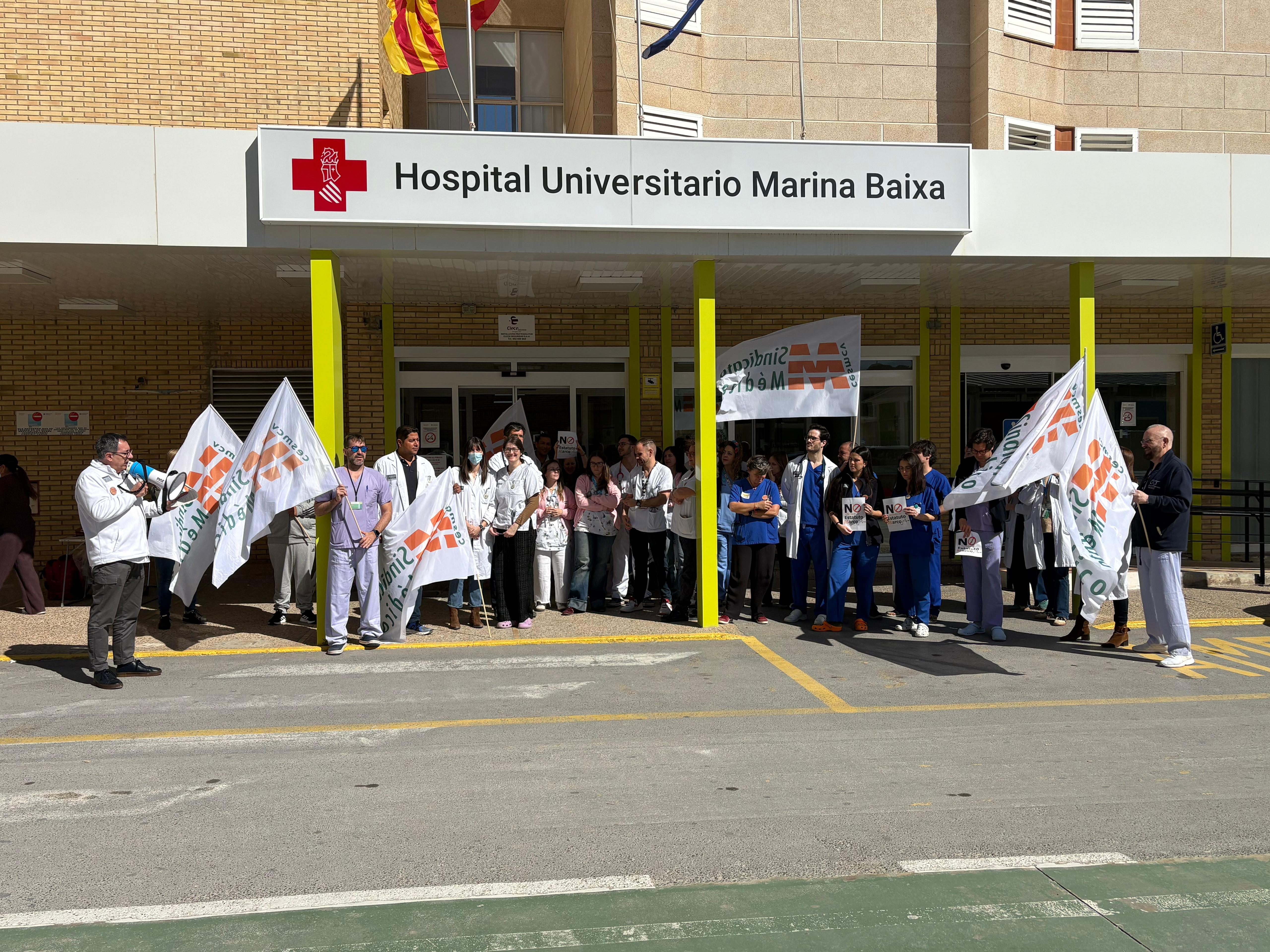 Los médicos de la comarca arrancan una nueva semana de huelga para reclamar mejoras en sus condiciones laborales Los médicos de la comarca arrancan una nueva semana de huelga para reclamar mejoras en sus condiciones laborales