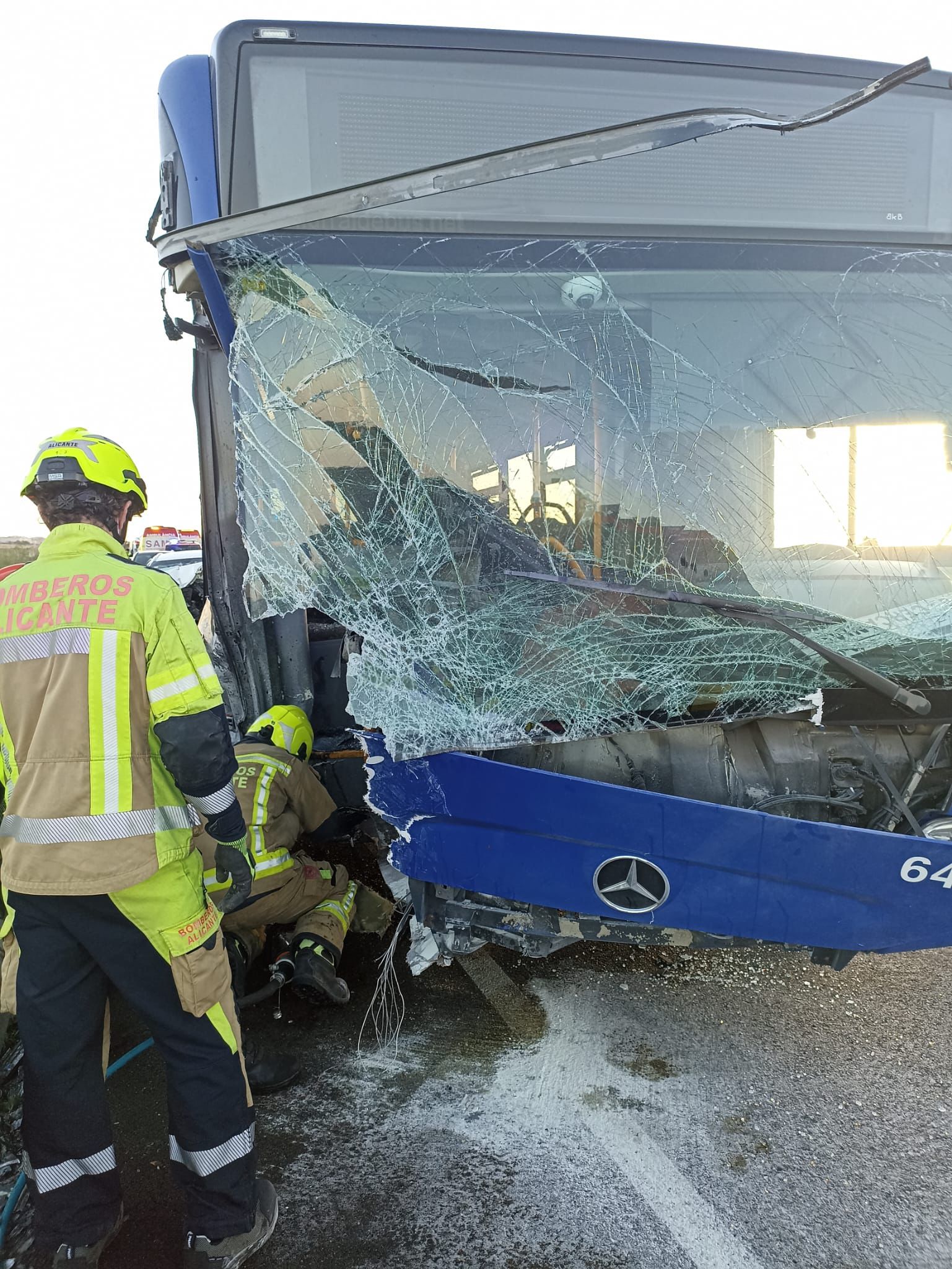 El comité de La Alcoyana denuncia el envejecimiento de la flota de autobuses metropolitanos y demanda su renovación El comité de La Alcoyana denuncia el envejecimiento de la flota de autobuses metropolitanos y demanda su renovación