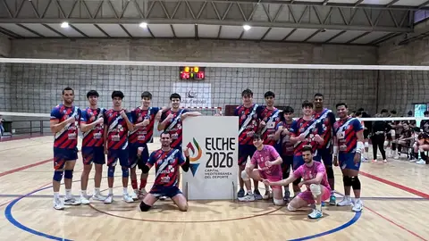 El Club Voleibol Elche celebra el triunfo ante Pamesa Teruel Vb. El Club Voleibol Elche celebra el triunfo ante Pamesa Teruel Vb.