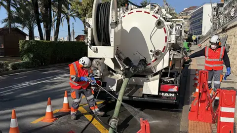 Benidorm y Veolia invierten más de 13 millones de euros en la renovación y el mantenimiento de la red de alcantarillado Benidorm y Veolia invierten más de 13 millones de euros en la renovación y el mantenimiento de la red de alcantarillado