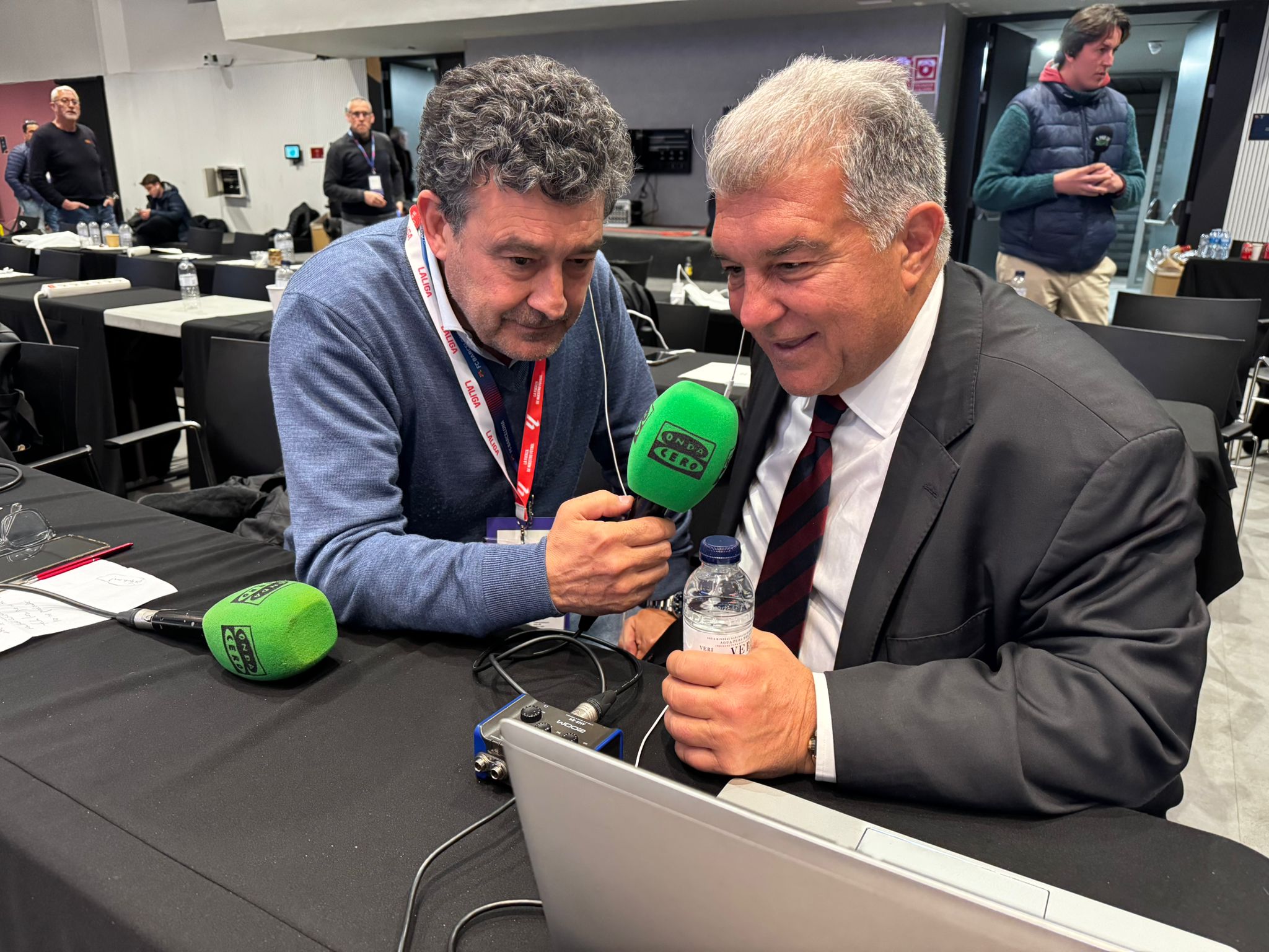Joan Laporta durante la entrevista con Onda Cero Joan Laporta durante la entrevista con Onda Cero