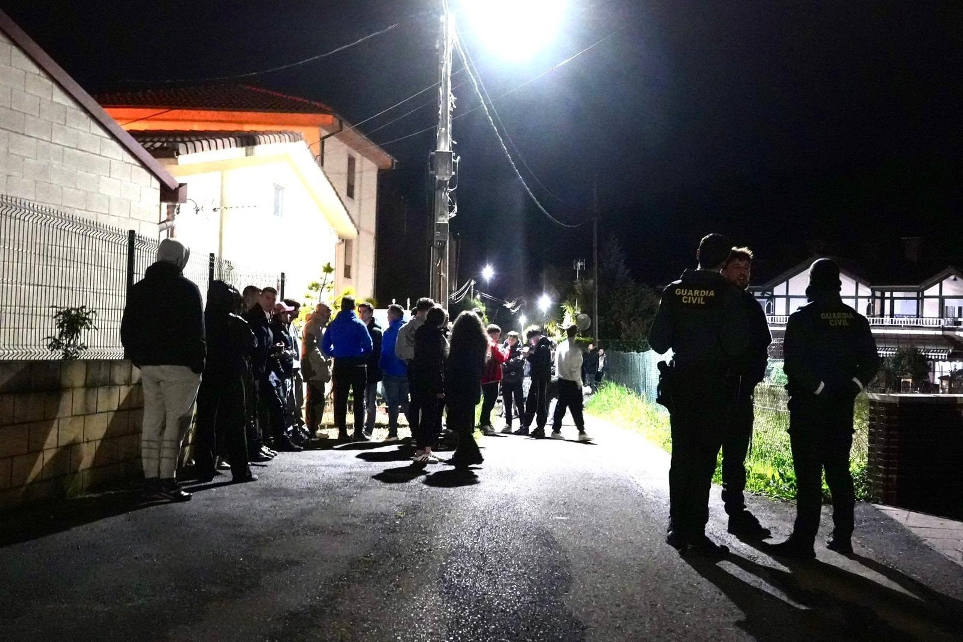 La Guardia Civil acude al centro de menores migrantes de Castro Urdiales por incidentes protagonizados por residentes La Guardia Civil acude al centro de menores migrantes de Castro Urdiales por incidentes protagonizados por residentes