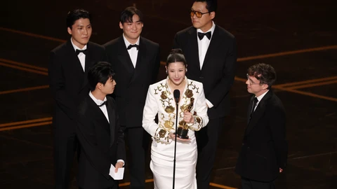 EJAE recoge el Oscar a Mejor canción original por 'Golden'