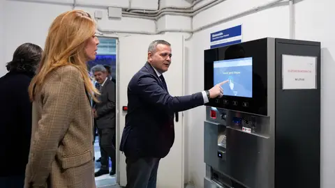 El consejero de Transportes, Jorge Rodrigo, en el parking de Pozuelo de Alarcón El consejero de Transportes, Jorge Rodrigo, en el parking de Pozuelo de Alarcón