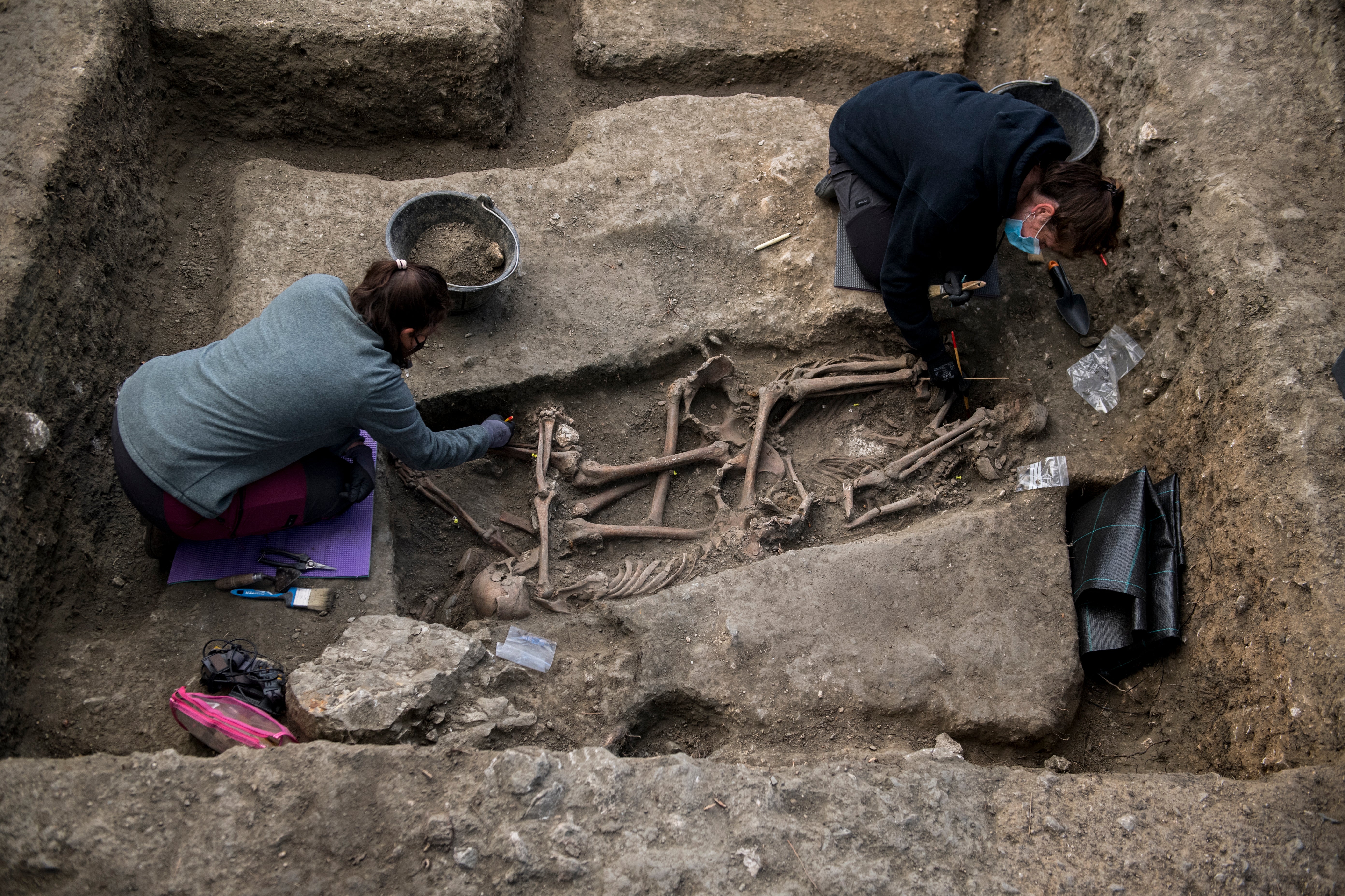 La Diputación de Valencia continúa los trabajos para localizar a las víctimas de la Guerra Civil fallecidas en el antiguo hospital de Llíria La Diputación de Valencia continúa los trabajos para localizar a las víctimas de la Guerra Civil fallecidas en el antiguo hospital de Llíria
