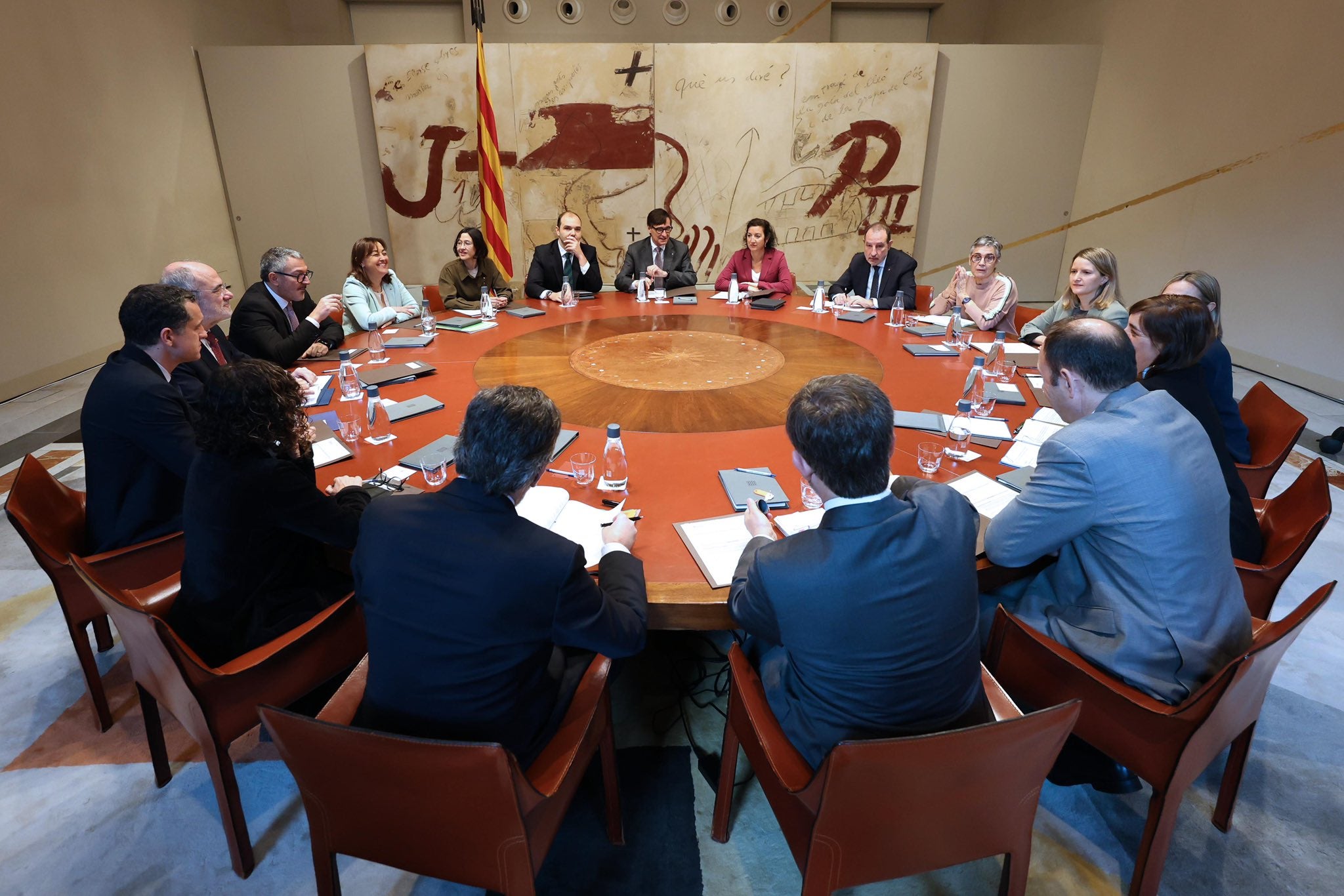 El Govern aprova un suplement de crèdit de 5.988 milions d'euros per afrontar despeses urgents El Govern aprova un suplement de crèdit de 5.988 milions d'euros per afrontar despeses urgents