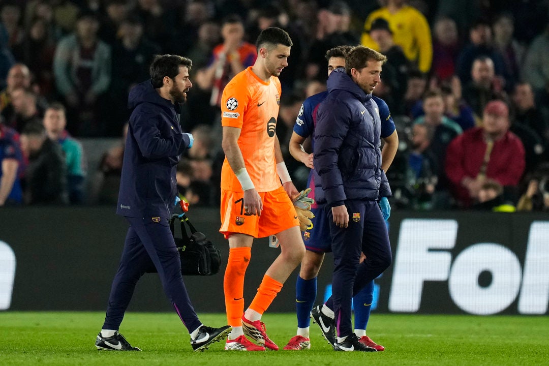 Un alivio para el Barça: Joan Garcia no está lesionado Un alivio para el Barça: Joan Garcia no está lesionado