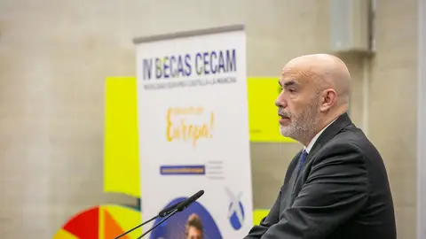 Gobierno regional y CECAM apuestan por la formación internacional Gobierno regional y CECAM apuestan por la formación internacional