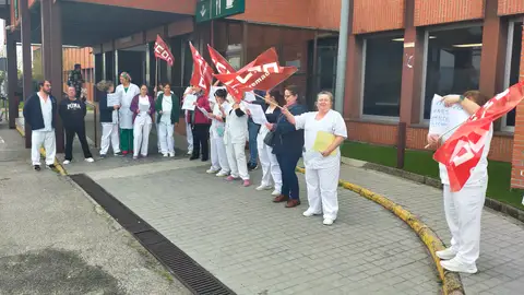 Nueva movilización para exigir condiciones laborales dignas para los celadores y celadoras del Hospital de Navalmoral Nueva movilización para exigir condiciones laborales dignas para los celadores y celadoras del Hospital de Navalmoral