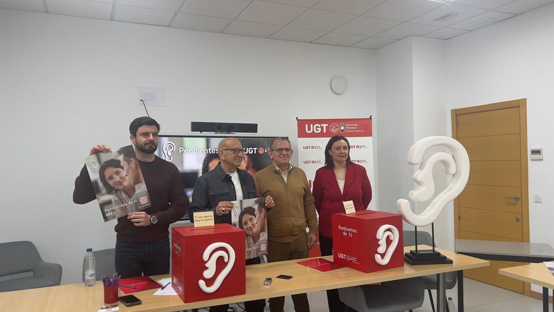UGT lanza una campaña de "escucha activa" de las necesidades de los empleados públicos de Extremadura UGT lanza una campaña de "escucha activa" de las necesidades de los empleados públicos de Extremadura