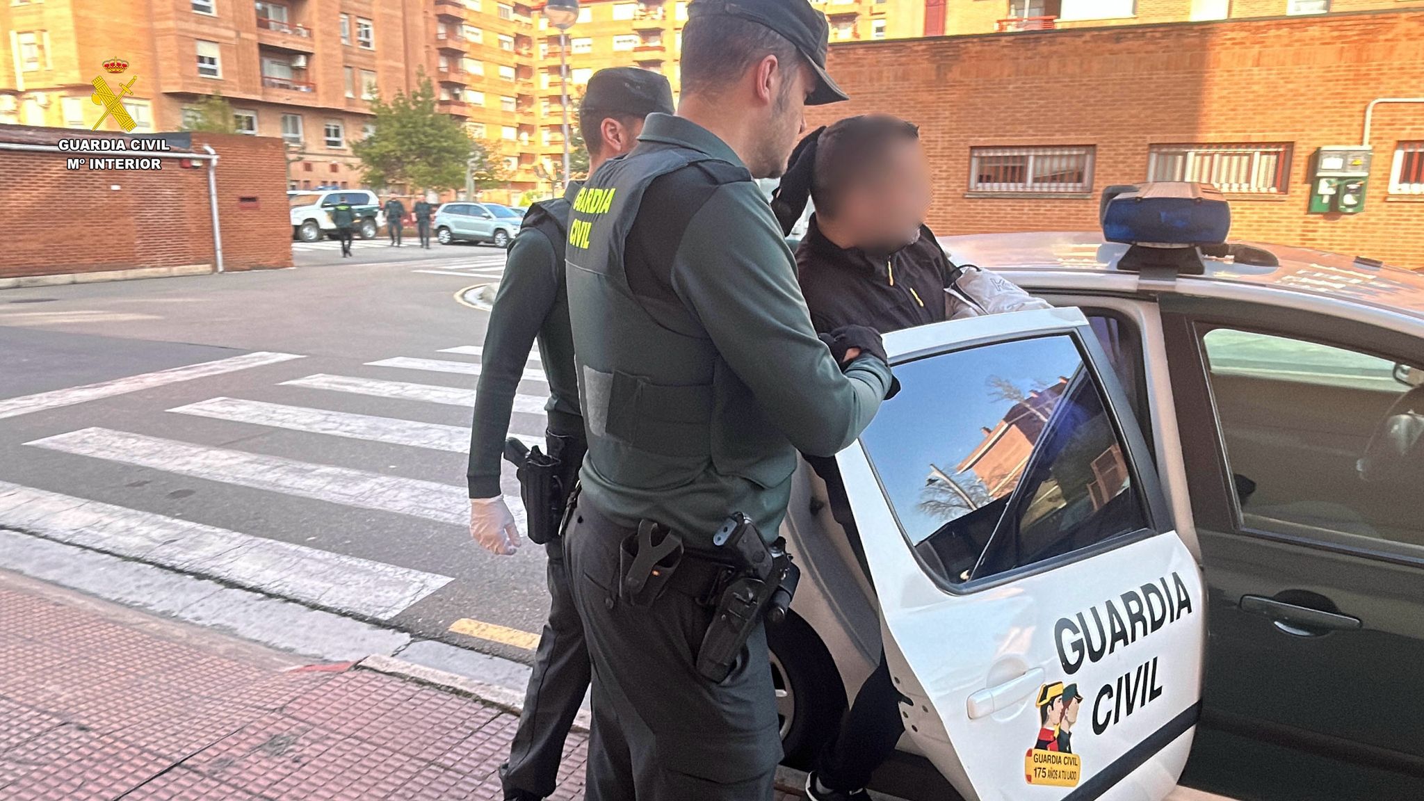Detenido en La Rioja por violencia de género tras precipitarse su pareja por una ventana Detenido en La Rioja por violencia de género tras precipitarse su pareja por una ventana