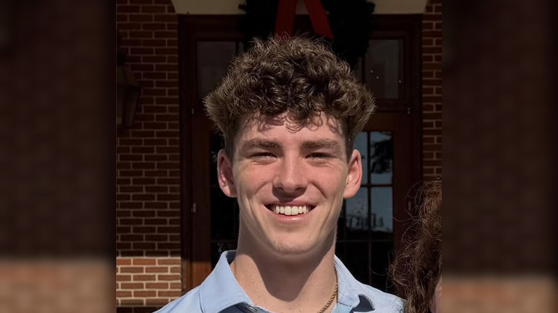 Jimmy Gracey, joven desaparecido en Barcelona del cual solo se ha encontrado su cartera flotando en el mar. Jimmy Gracey, joven desaparecido en Barcelona del cual solo se ha encontrado su cartera flotando en el mar.