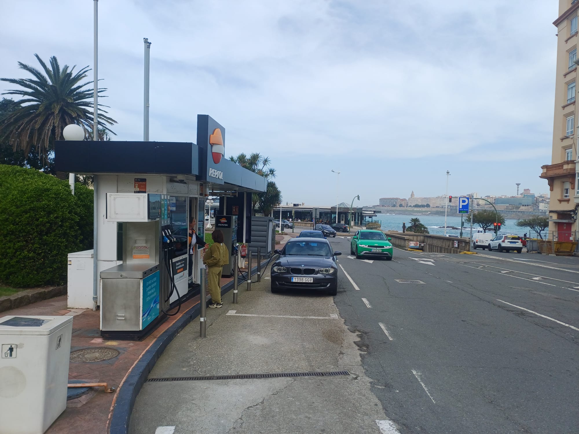 Baja el IVA de los carburantes, tras el descenso del consumo al subir los precios por la guerra de Irán Baja el IVA de los carburantes, tras el descenso del consumo al subir los precios por la guerra de Irán