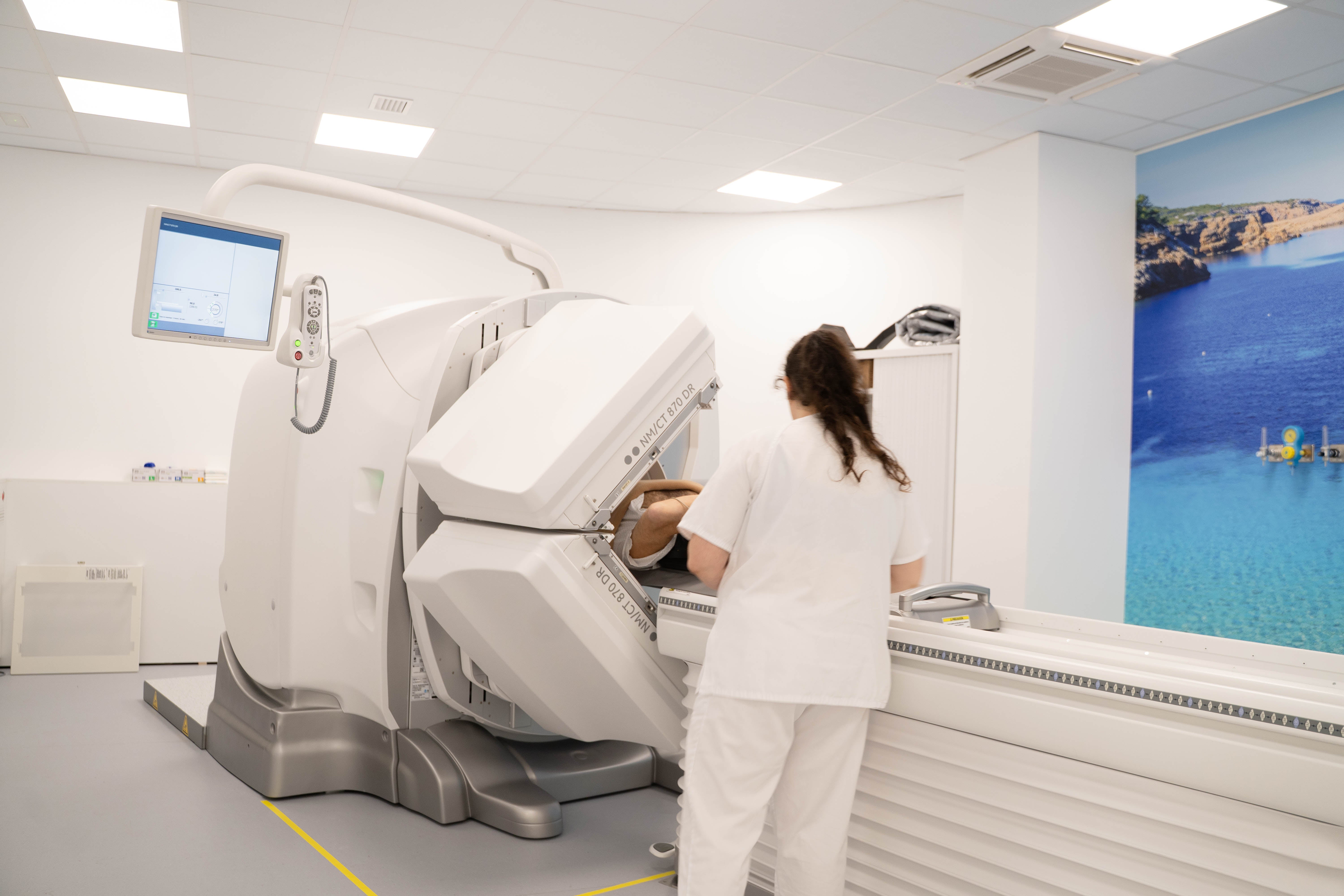 El SPECT-CT revoluciona la cardiología usando la imagen nuclear para salvar corazones sin bisturí El SPECT-CT revoluciona la cardiología usando la imagen nuclear para salvar corazones sin bisturí