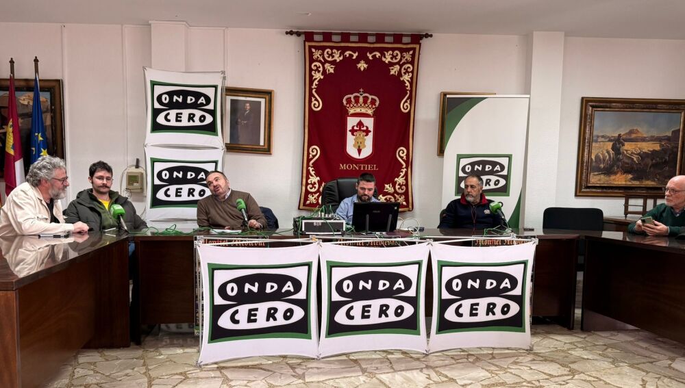 Emisión de la programación local de Onda Cero desde Montiel Medieval