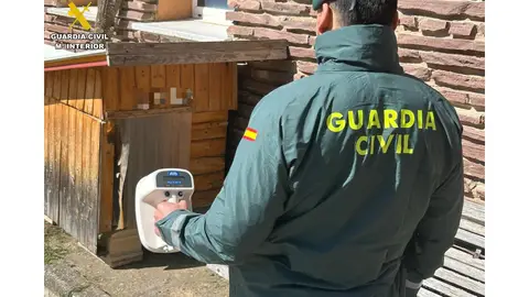 Investigado por sacrificar a su perro tras un ataque a otro can .